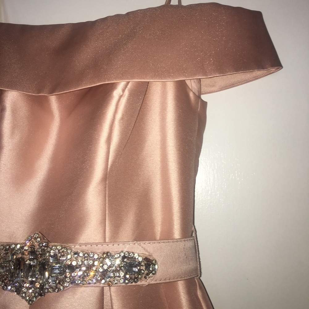 FORMAL DRESS - Picture 1 of 7